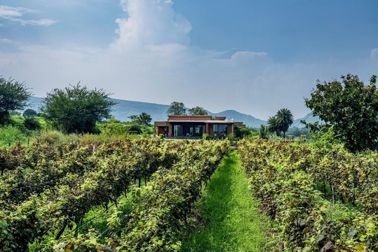 Saffronstays Rose Vineyard By The Lake, Насик Экстерьер фото